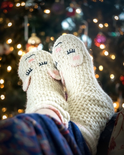 jesenné fotografické nápady pre instagram - pletené ponožky
