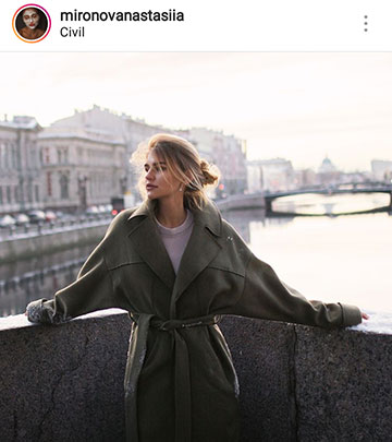 jesenné fotografické nápady pre instagram - dievča na moste v kabáte