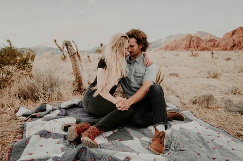 Jesenné fotografické nápady pre Instagram - piknik pre pár milencov